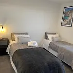 Near Stadium And Railway Station 3 Beds 1 Bath Townhouse With Car Park Onsite